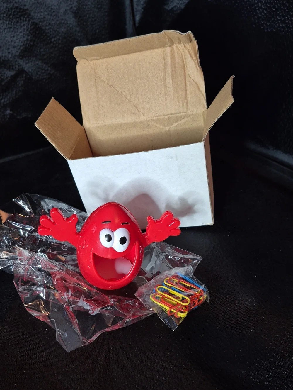 Adorable Smiling Egg Paperclip Holder - New
